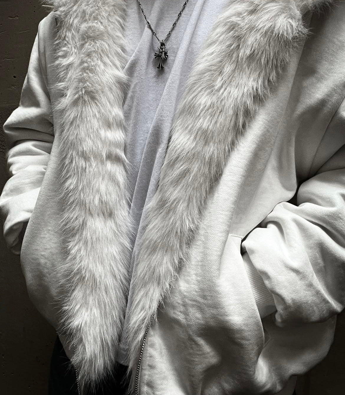 WHITE FUR JACKET UNISEX